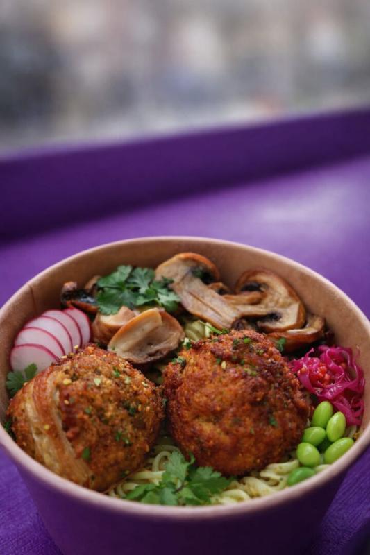 MARSEILLE-1ER-ARRONDISSEMENT 13001 MARSEILLE - RESTAURANT 30 COUVERTS, TERRASSE 40 PLACES 4