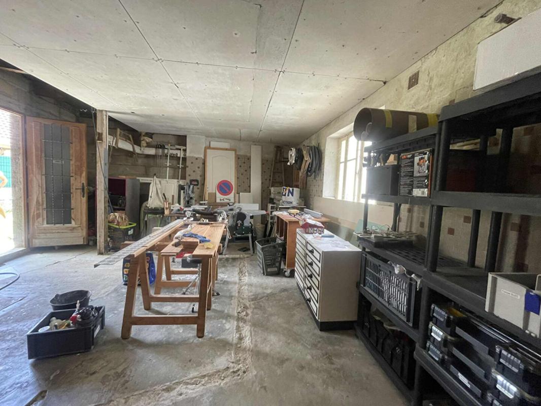 SACLAS Grande maison à Guillerval avec dependances 18