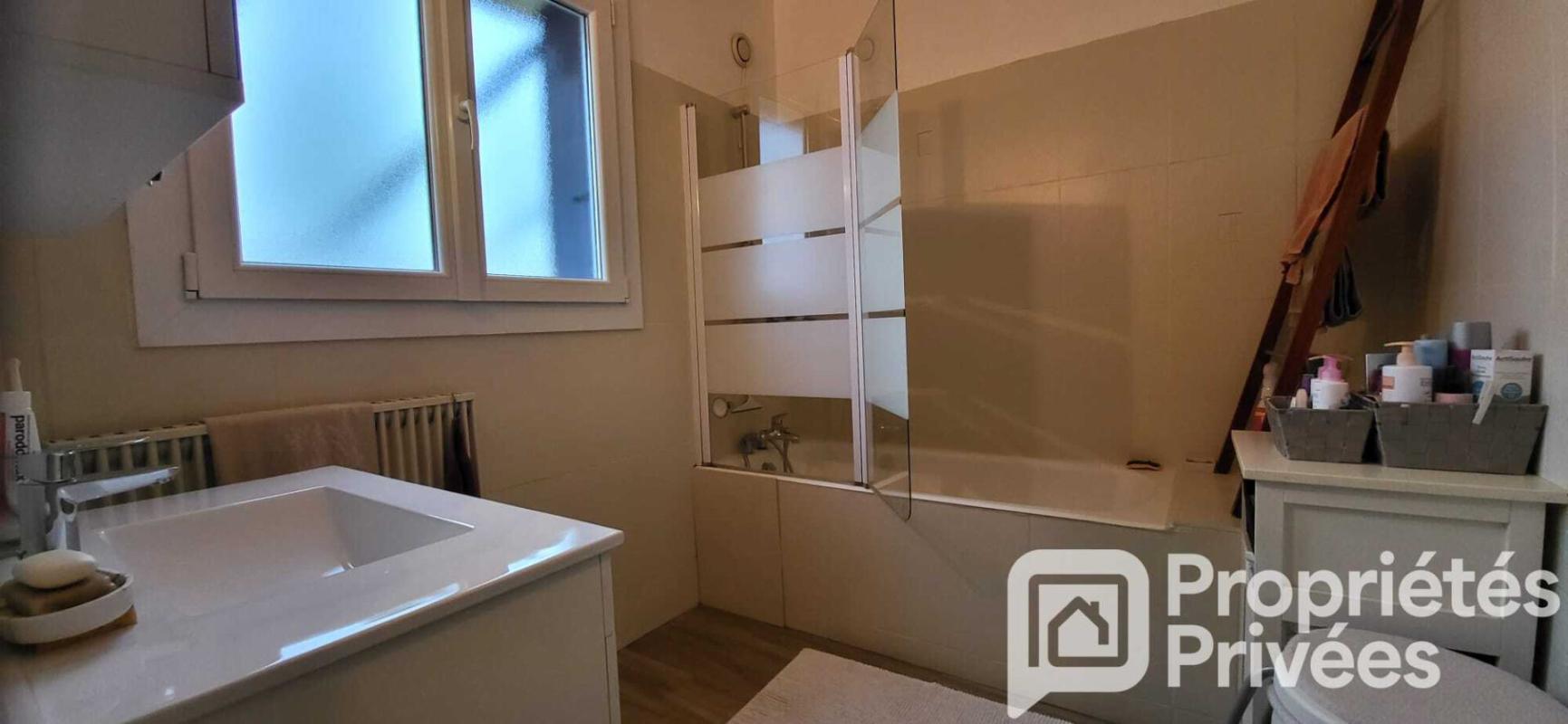 LA FERTE-VIDAME Maison de village 8