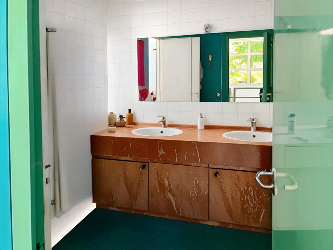 BORDEAUX BORDEAUX CAUDERAN  MAISON D'ARCHITECTE  D'INSPIRATION LE CORBUSIER 5