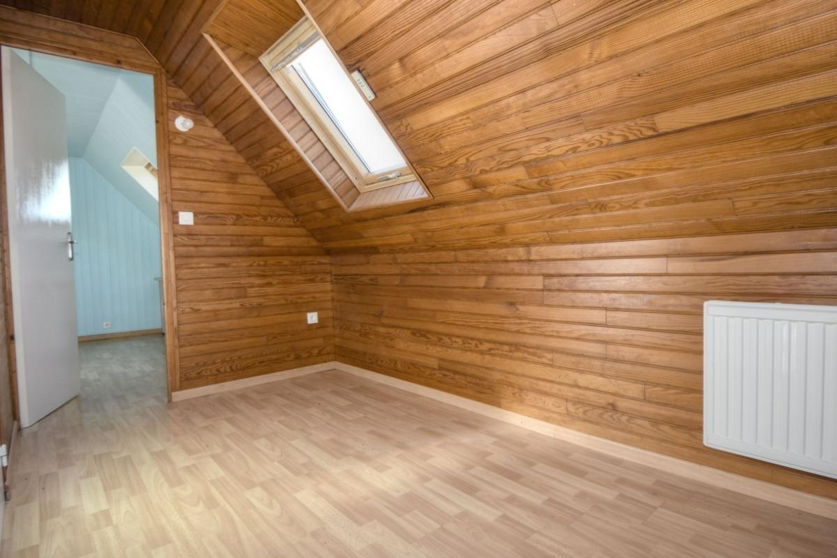 LA ROCHE-DERRIEN Maison avec grand jardin à 10 mn de la mer 11