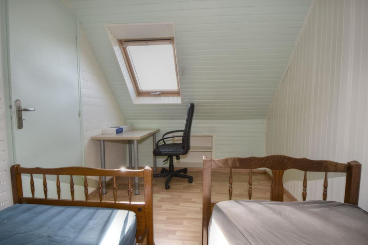 LA ROCHE-DERRIEN Maison avec grand jardin à 10 mn de la mer 13