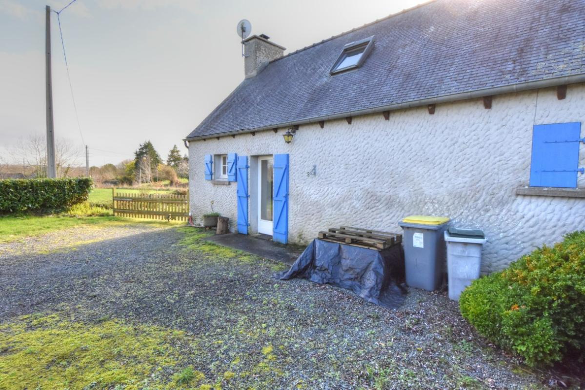 LA ROCHE-DERRIEN Maison avec grand jardin à 10 mn de la mer 15