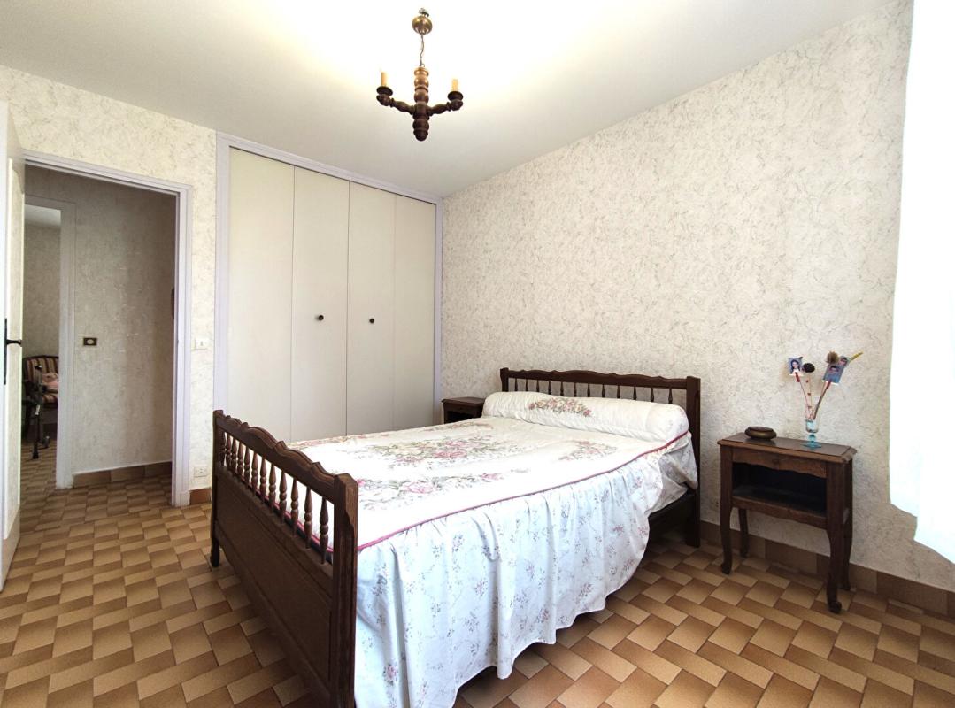 LA LONDE-LES-MAURES STOP AFFAIRE Centre ville Maison La Londe Les Maures 4 pièces +Grand Garage 10