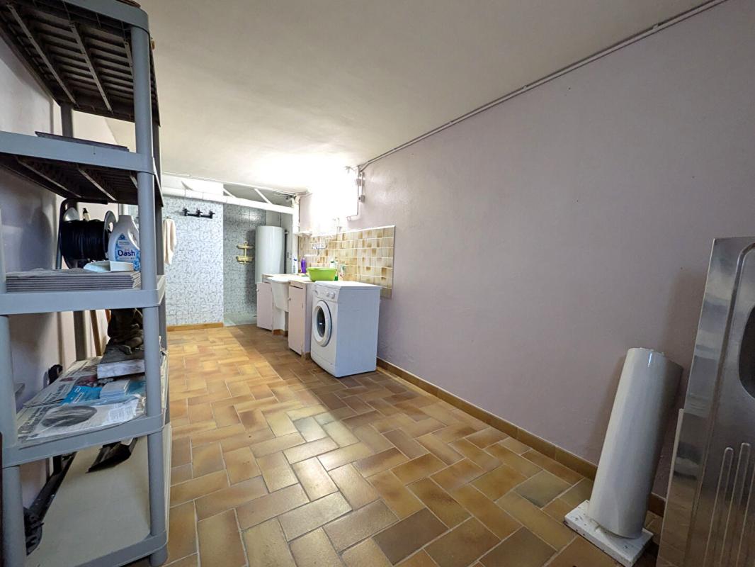 LA LONDE-LES-MAURES STOP AFFAIRE Centre ville Maison La Londe Les Maures 4 pièces +Grand Garage 15