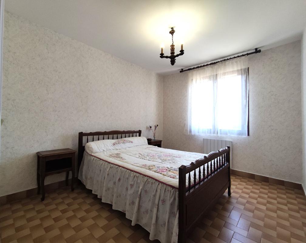 LA LONDE-LES-MAURES STOP AFFAIRE Centre ville Maison La Londe Les Maures 4 pièces +Grand Garage 9