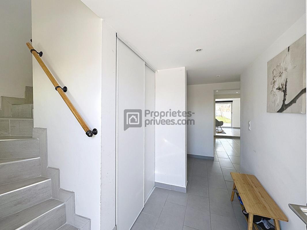 GRETZ-ARMAINVILLIERS Maison Gretz Armainvilliers 5 pièces GRAND GARAGE et DEPENDANCE 2