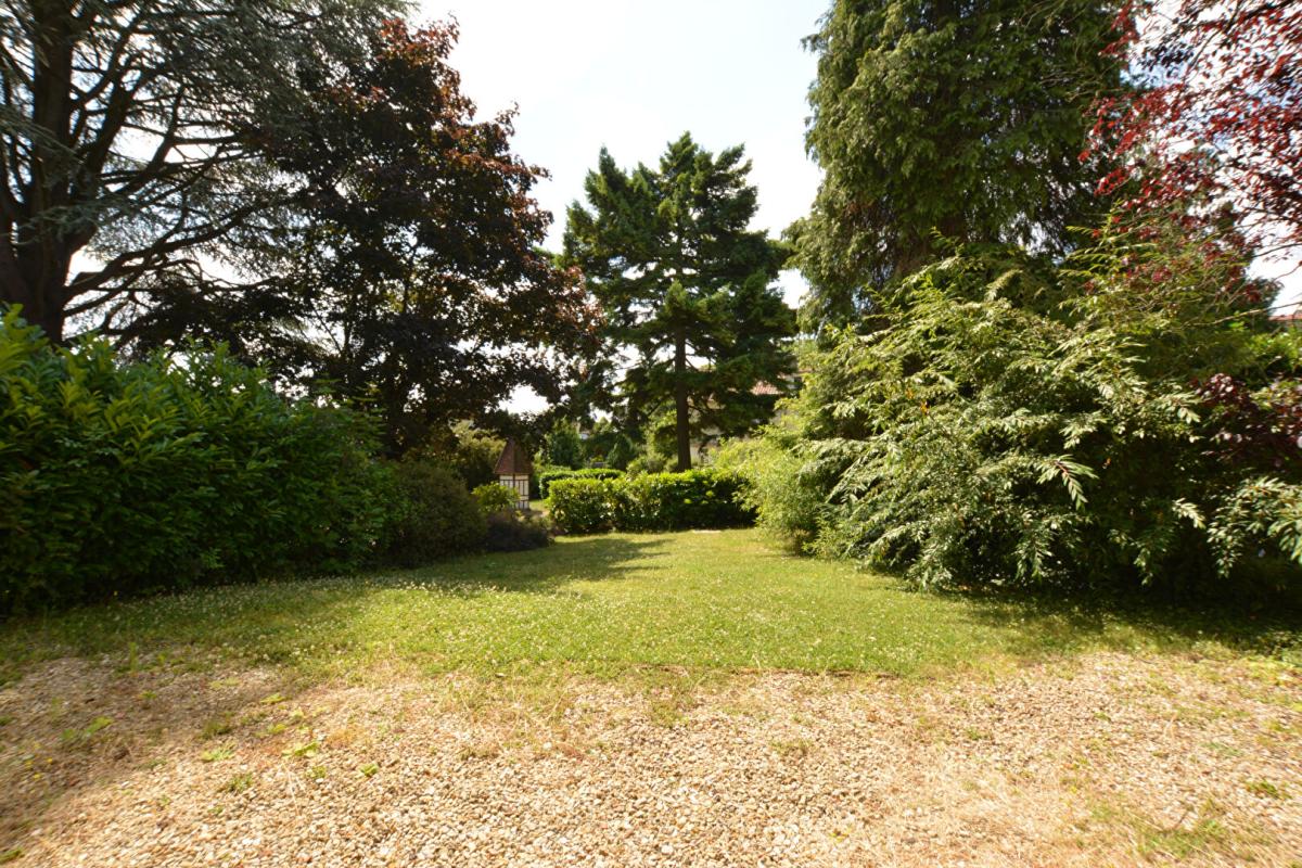 MONTMORENCY Maison Montmorency  (95160) 7 pièces 5 chambres140 m2 1