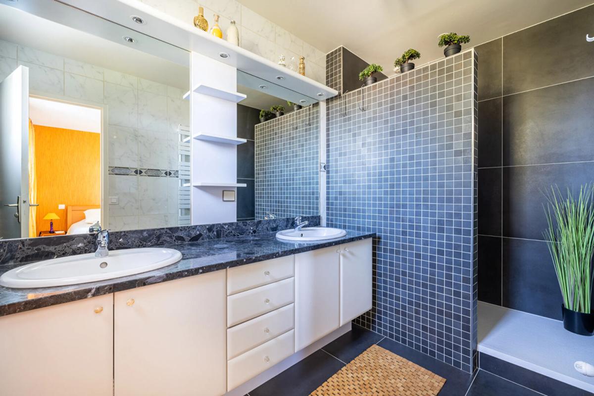 SAINTE-GENEVIEVE-DES-BOIS Maison Sainte-geneviève-des-bois 6 pièces 134 m2 12