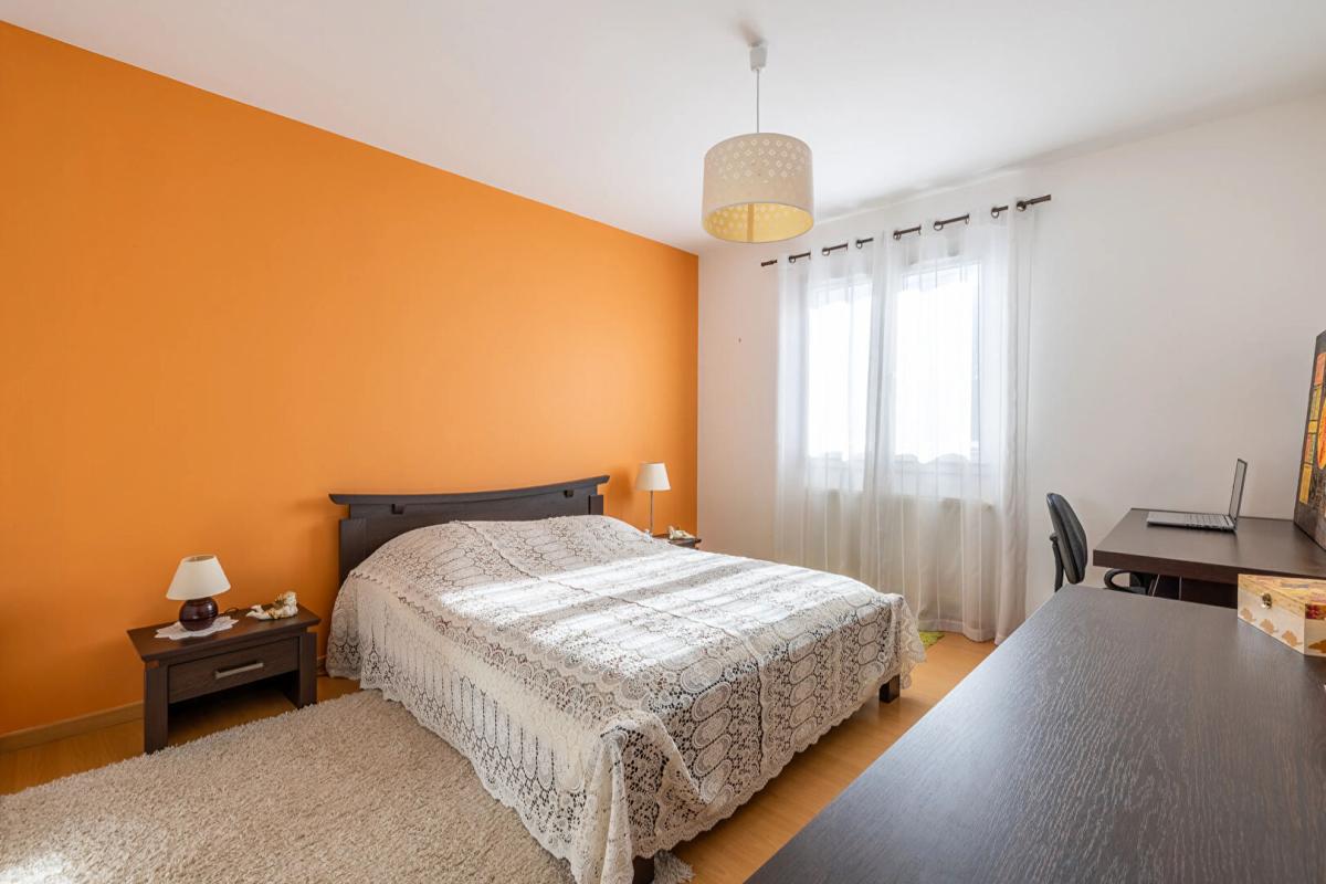 SAINTE-GENEVIEVE-DES-BOIS Maison Sainte-geneviève-des-bois 6 pièces 134 m2 13