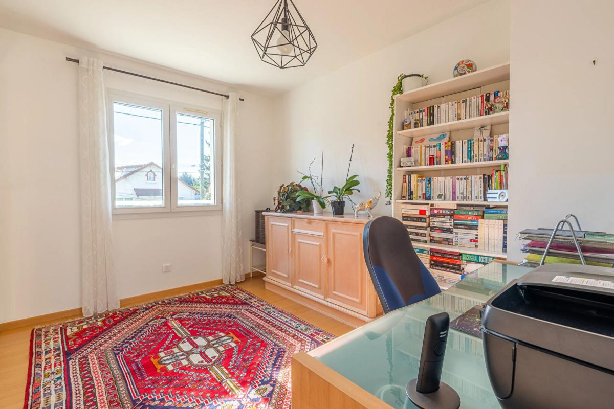 SAINTE-GENEVIEVE-DES-BOIS Maison Sainte-geneviève-des-bois 6 pièces 134 m2 9