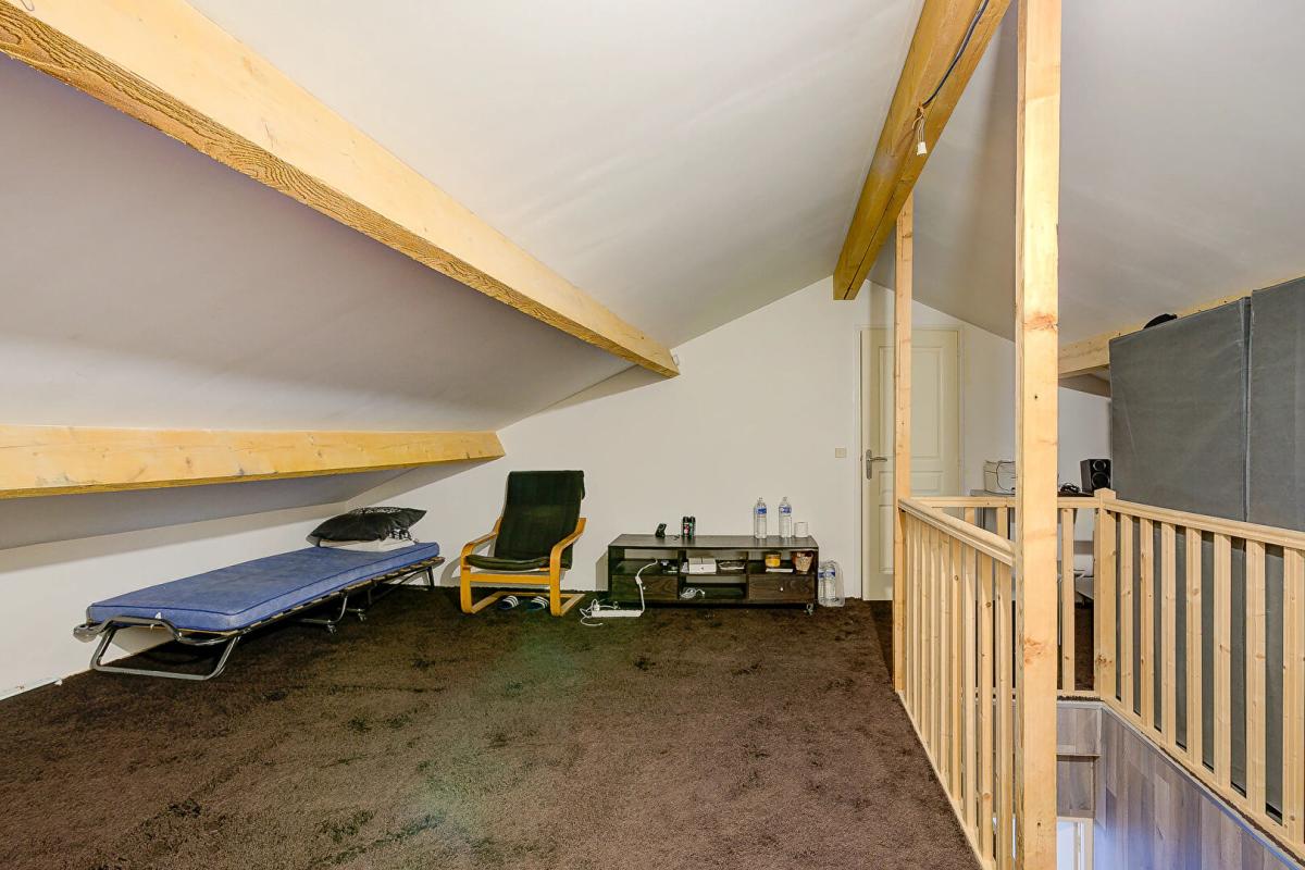 SAINTE-GENEVIEVE-DES-BOIS Maison Sainte-geneviève-des-bois 6 pièce(s) 150 m2 11