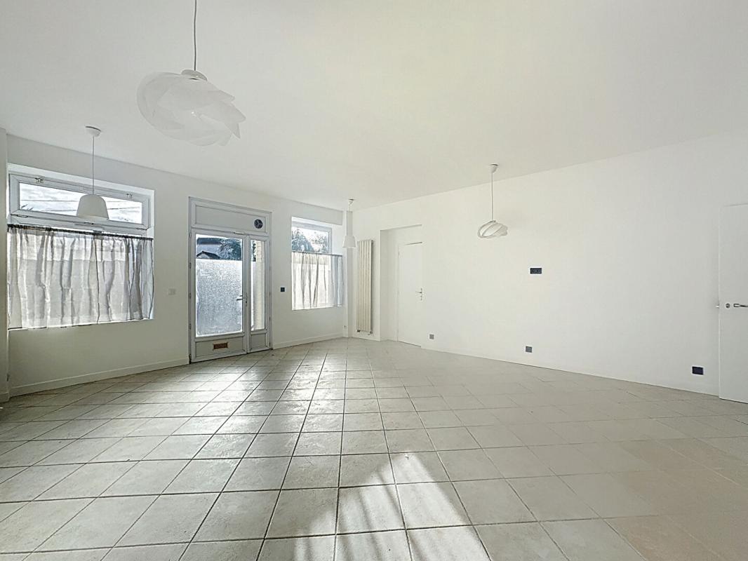 IGNY Grande maison rénovée 5 chambres  Idéale famille, division ou colocation à Igny Pileu 3