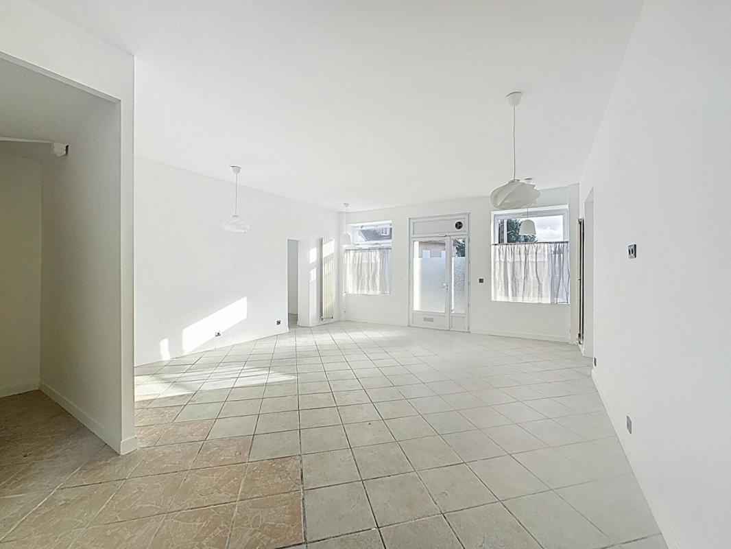 IGNY Grande maison rénovée 5 chambres  Idéale famille, division ou colocation à Igny Pileu 4