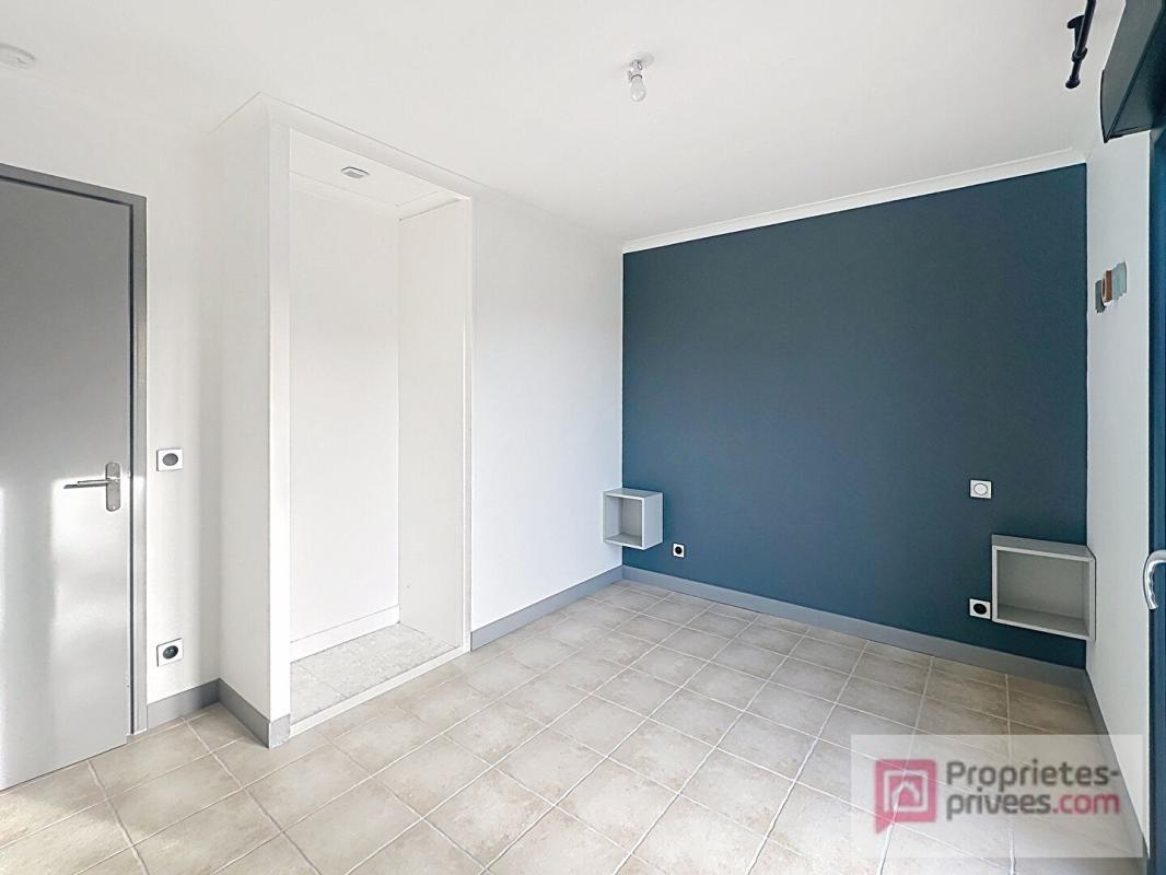 SURVILLE Jolie maison et ses annexes aux portes de Pont L'Evêque, vue dégagée 14