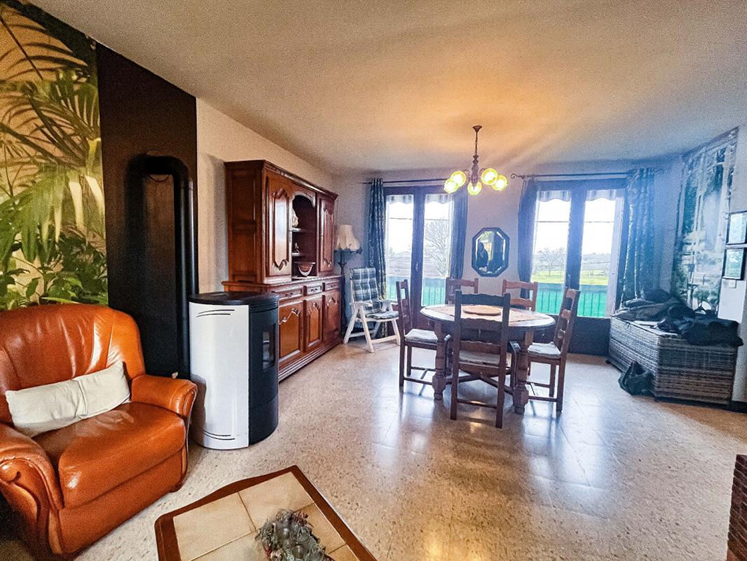 MASCLAT Maison lumineuse 110m² avec potentiel d'agrandissement, 195 000, jardin arboré de près de 7000m², 5 pièces, 2 chambres- 46350 Masclat 4