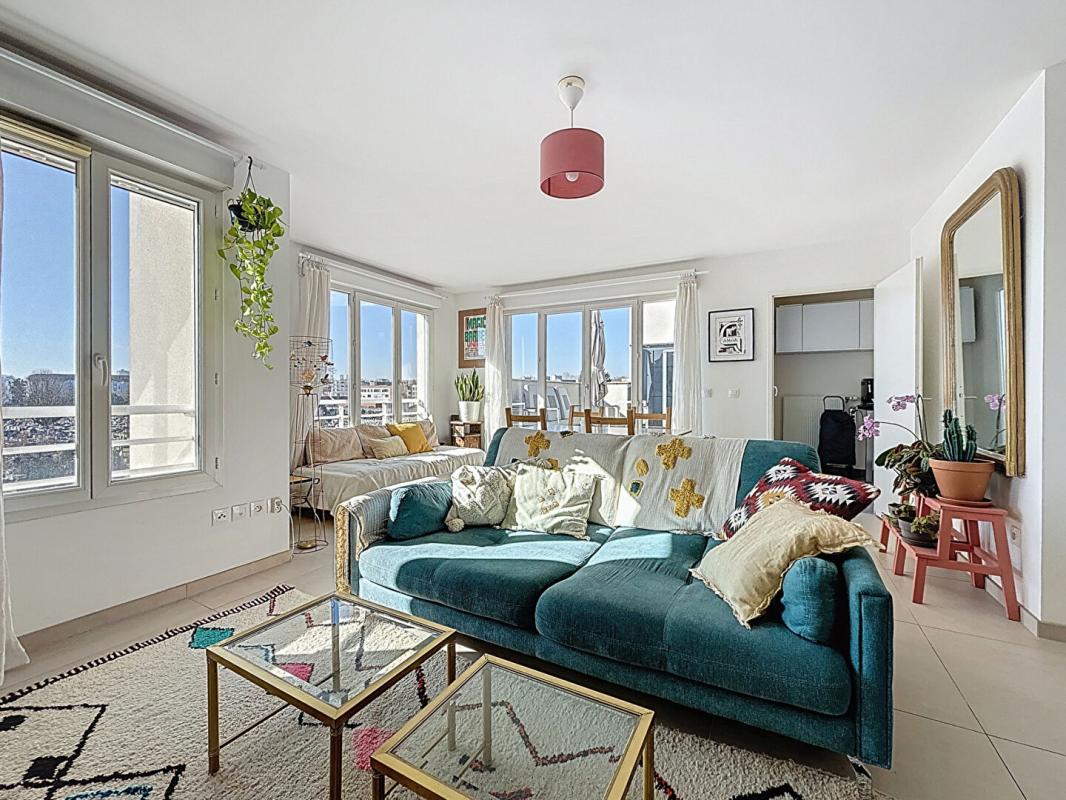 SAINT-DENIS Appartement  3 pièces avec grande terrasse Proche métro SAINT DENIS 3