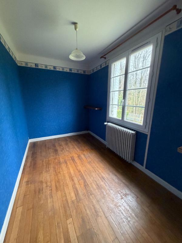 JOUET-SUR-L'AUBOIS Jolie maison sur sous sol avec cabinet médical indépendant à Jouet sur l'Aubois 8