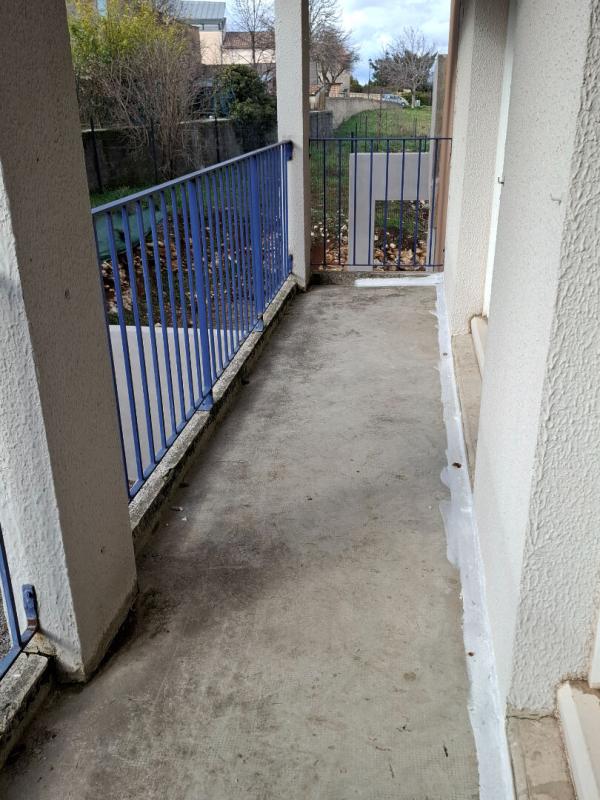 SAINT-CHRISTOL Saint-Christol (84), Appartement 104 m² avec toit terrasse de 30 m², balcon 7 m² Fort potentiel 80 000 8