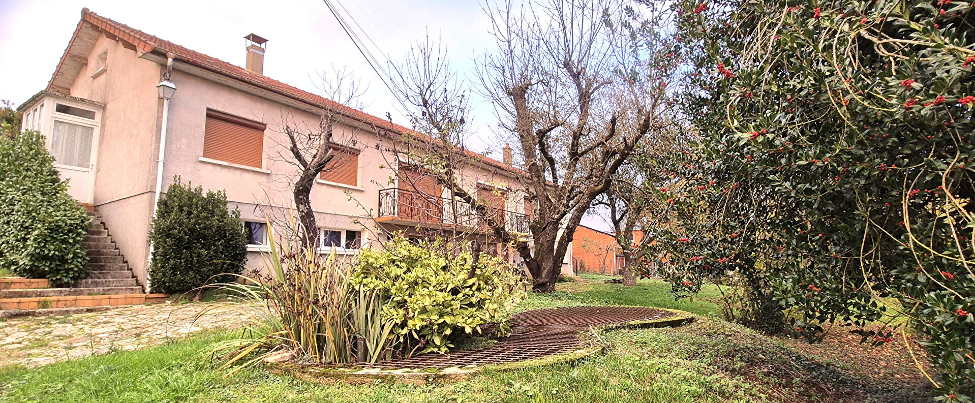 SAINT-DIZIER Belle Propriété d'Agrément et sa Maison Individuelle de 164 m² sur Sous-sol complet et Véranda à Rénover avec Cour, Garages, Caves, Dépendances et Terrain clos et paysager de 10192 m² 6