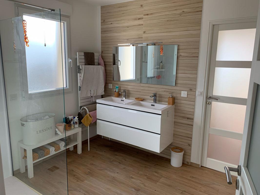 SALLES-D'ANGLES Salles D Angles - Belle charentaise - 7 pces - 4CH -174 m2 12