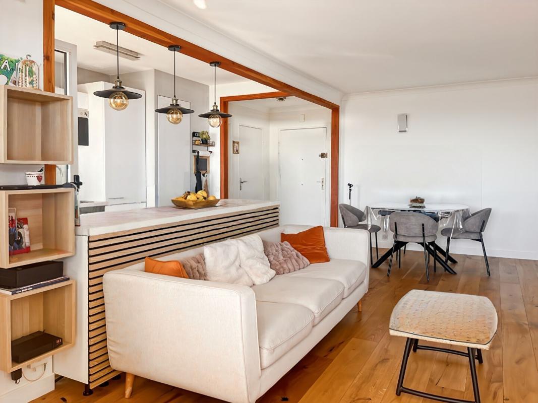 NICE CORNICHE FLEURIE - 2 PIÈCES ENTIÈREMENT RÉNOVÉ AVEC TERRASSE ET VUE MER PANORAMIQUE - RÉSIDENCE FERMÉE AVEC PISCINE &  JARDIN  ? CALME ET SÉCURISÉE 9