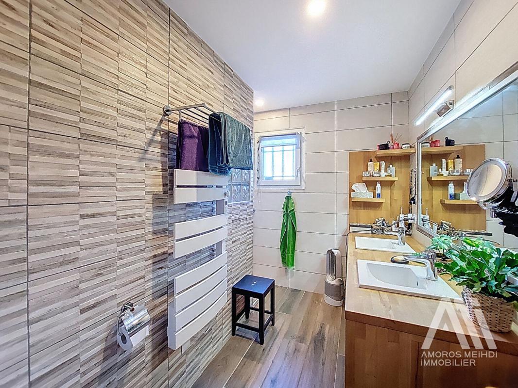 CARNOULES Maison Carnoules 5 pièce(s) 110 m2 10