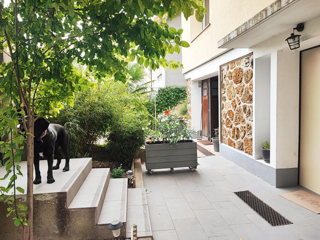 NOISY-LE-SEC Maison Noisy Le Sec 5 pièce(s) 116 m2 1