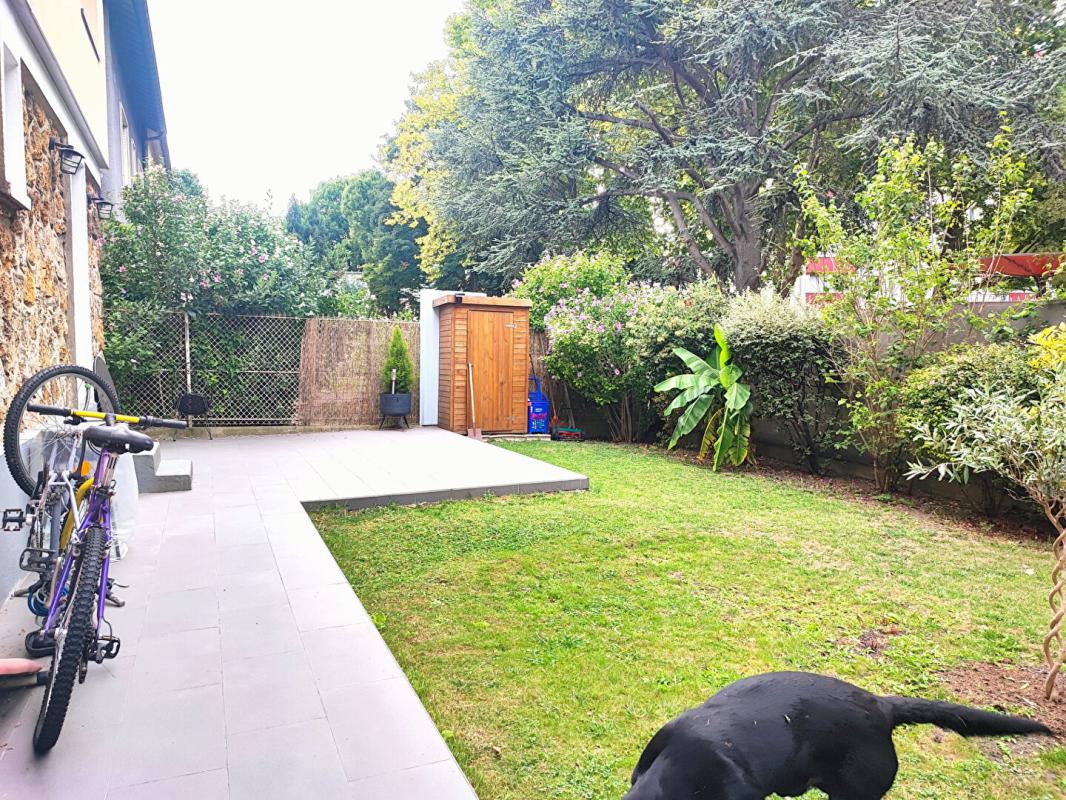 NOISY-LE-SEC Maison Noisy Le Sec 5 pièce(s) 116 m2 18