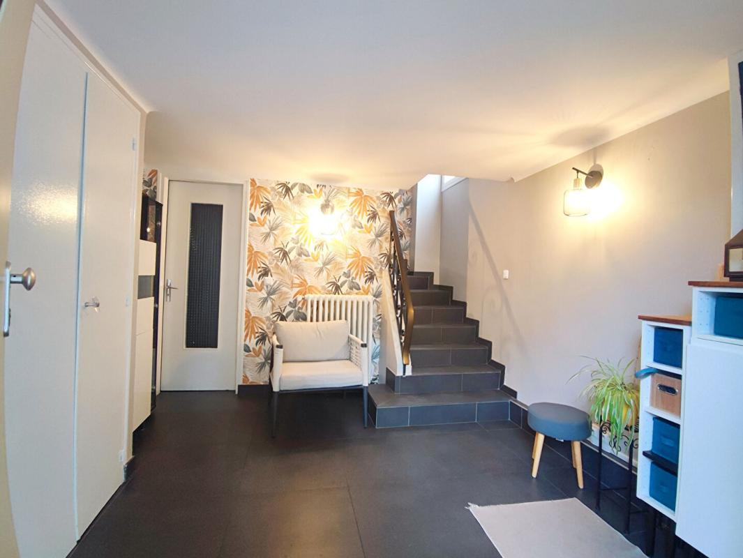 NOISY-LE-SEC Maison Noisy Le Sec 5 pièce(s) 116 m2 2