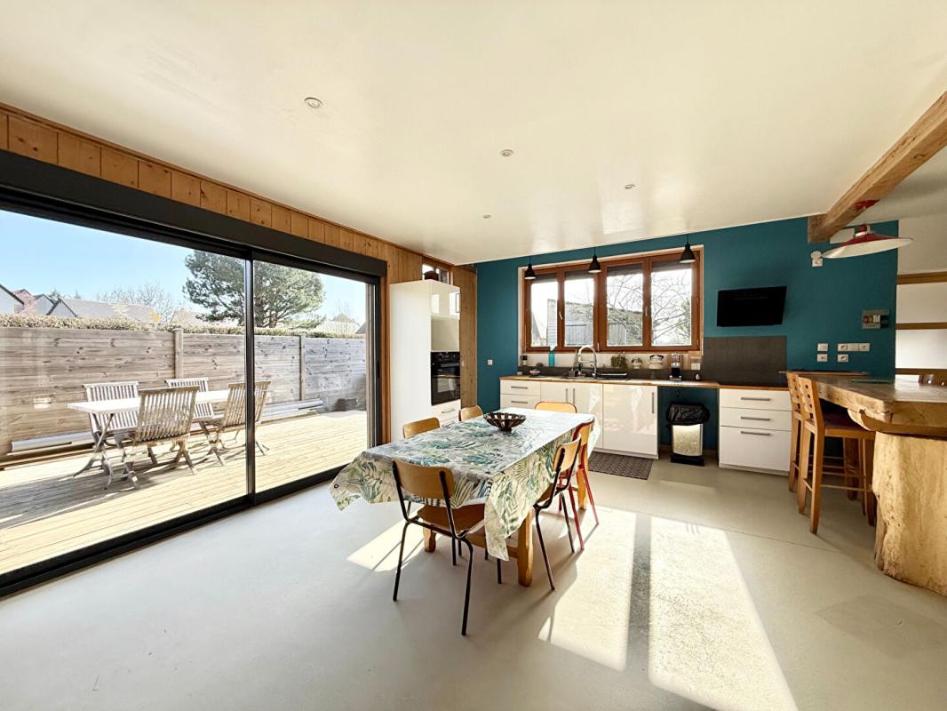 SAINT-GATIEN-DES-BOIS Maison 3 chambres en bois 8