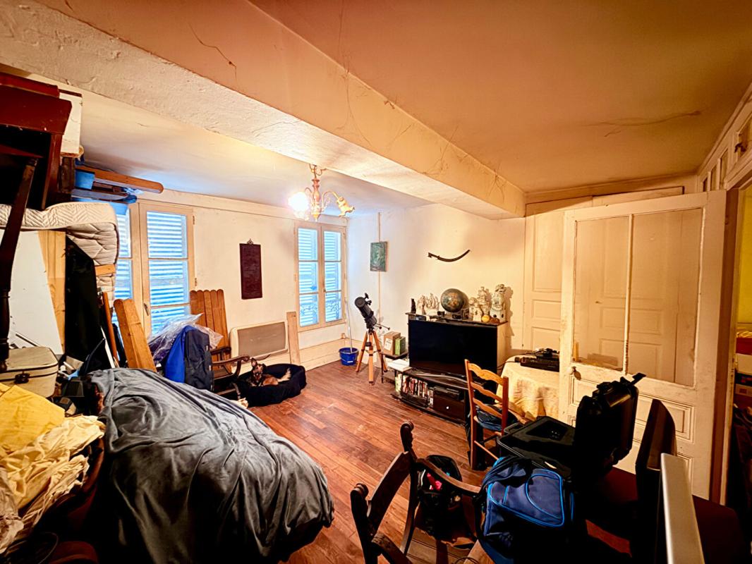 JOIGNY Immeuble de rapport. Centre-ville de Joigny 5 pièce(s) 105 m2 5