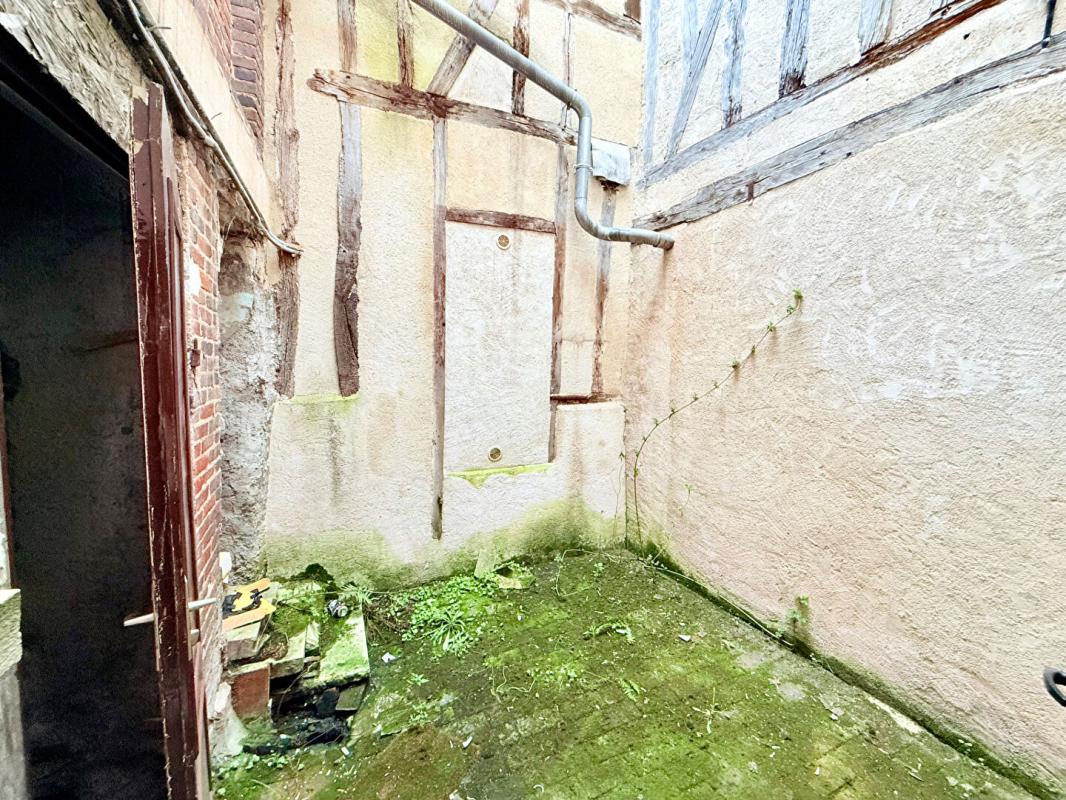 JOIGNY Immeuble de rapport. Centre-ville de Joigny 5 pièce(s) 105 m2 6