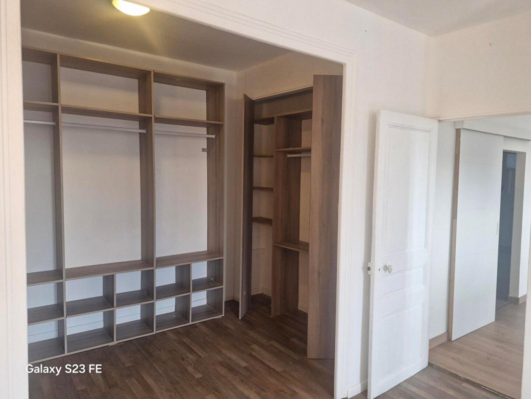VIDAUBAN Appartement Vidauban 2 pièce(s) de 78m² entièrement rénové avec studio indépendant de 30m² 11