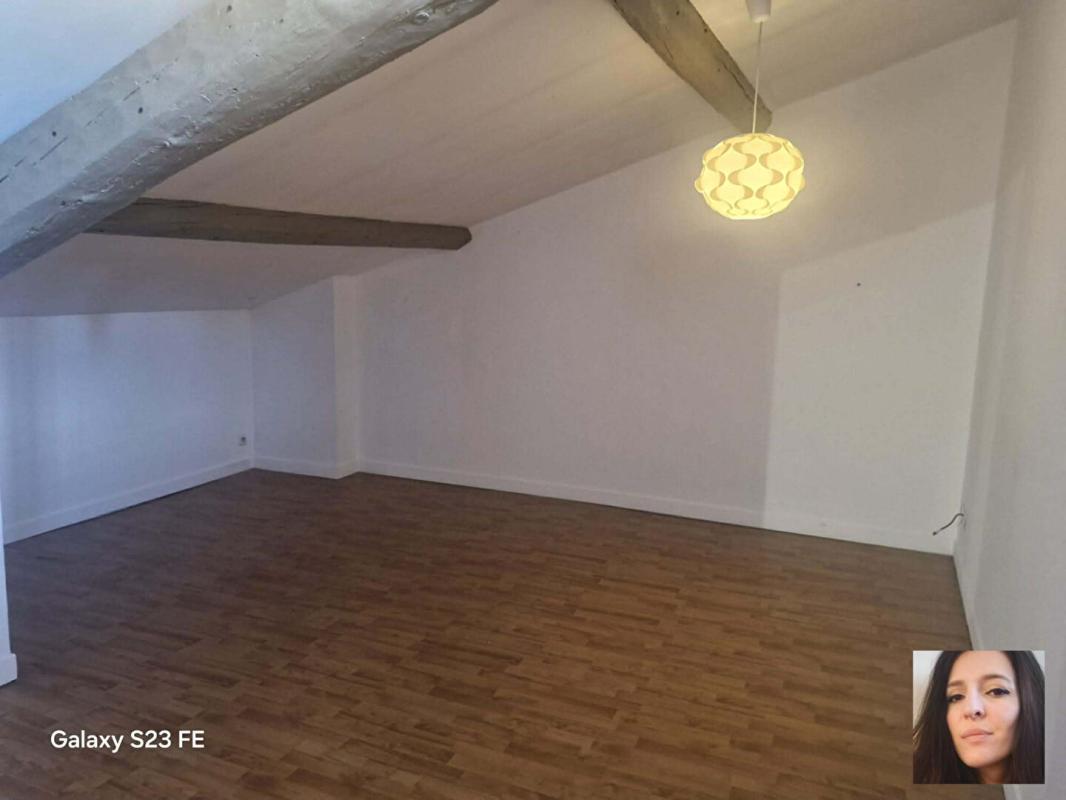 VIDAUBAN Appartement Vidauban 2 pièce(s) de 78m² entièrement rénové avec studio indépendant de 30m² 12