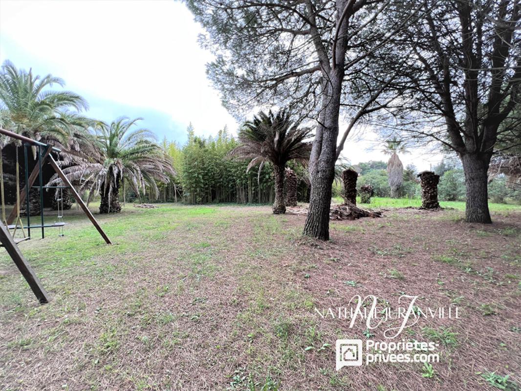 ARGELES-SUR-MER Argelès-sur-Mer, propriété d'e 254 m2 sur une parcelle de 11000m2 11