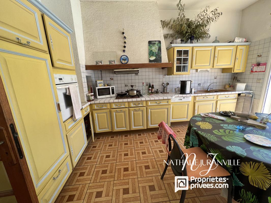 ARGELES-SUR-MER Argelès-sur-Mer, propriété d'e 254 m2 sur une parcelle de 11000m2 5