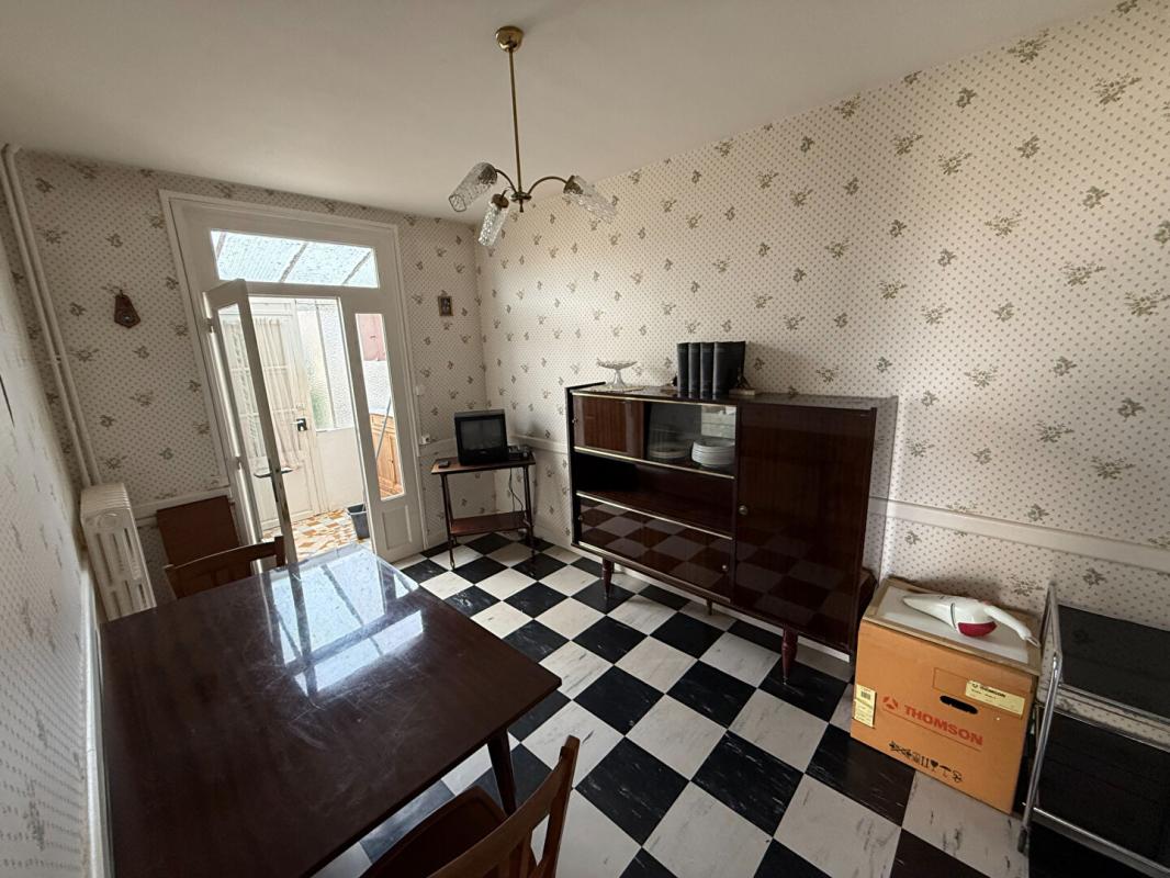 YZEURE Maison Yzeure 3 chambres jardin dépendances 5