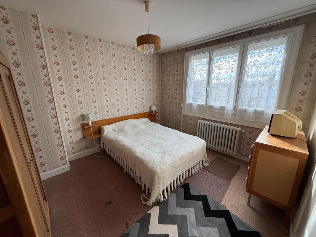 YZEURE Maison Yzeure 3 chambres jardin dépendances 7