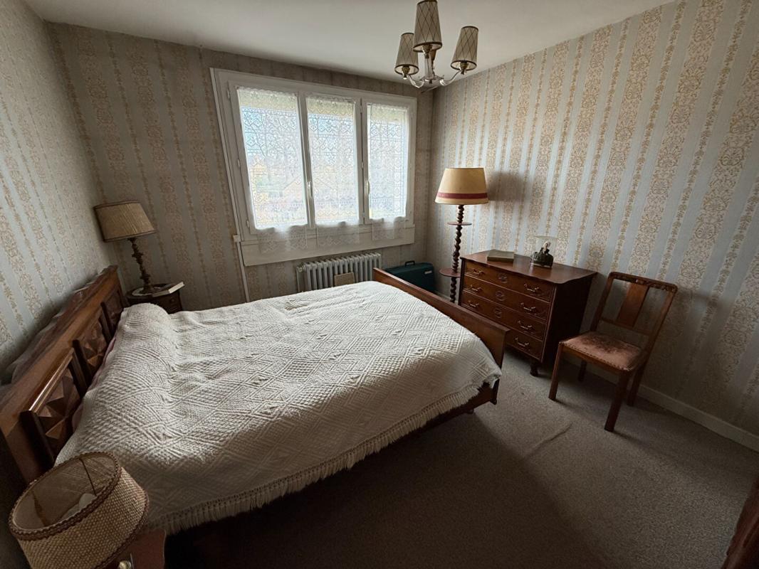 YZEURE Maison Yzeure 3 chambres jardin dépendances 8