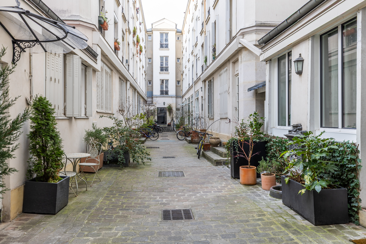 PARIS-11E-ARRONDISSEMENT Loft rue Oberkampf 1