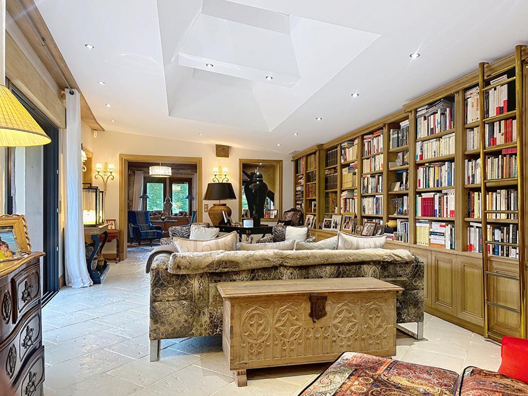 TOURGEVILLE Superbe maison Normande en colombages de 240 m² , aux portes de Deauville -très bon standing 11