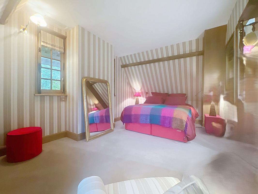 TOURGEVILLE Superbe maison Normande en colombages de 240 m² , aux portes de Deauville -très bon standing 15