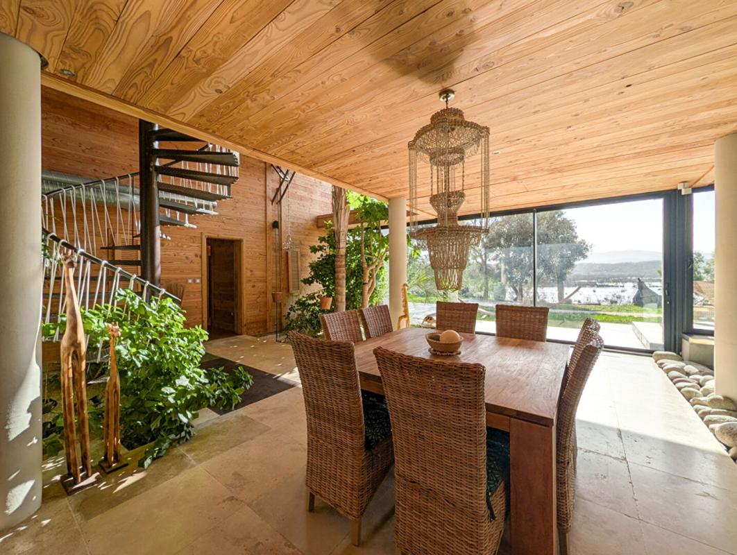 SIGEAN Villa d'architecte d'exception avec piscine 15