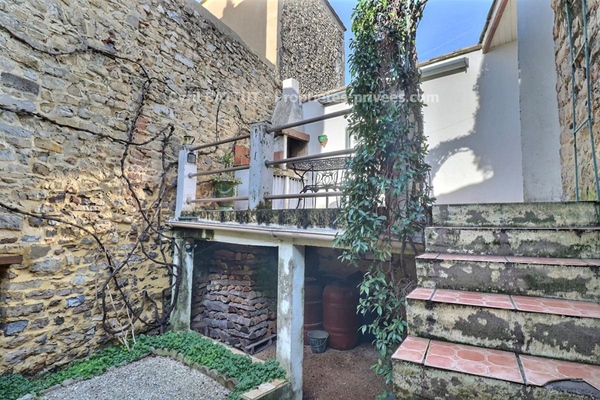 LEDIGNAN Maison de village rénovée avec terrain constructible - Lédignan 13