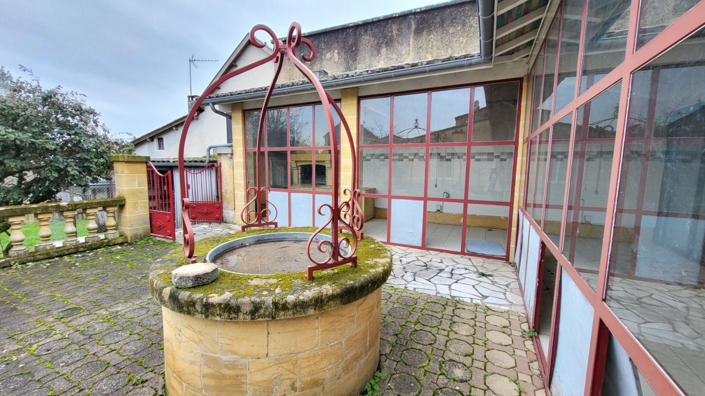 VILLEFRANCHE-DE-LONCHAT Maison de village en pierres de 240 m²  plus un appartement f 4 à Villefranche De Lonchat 24610 17