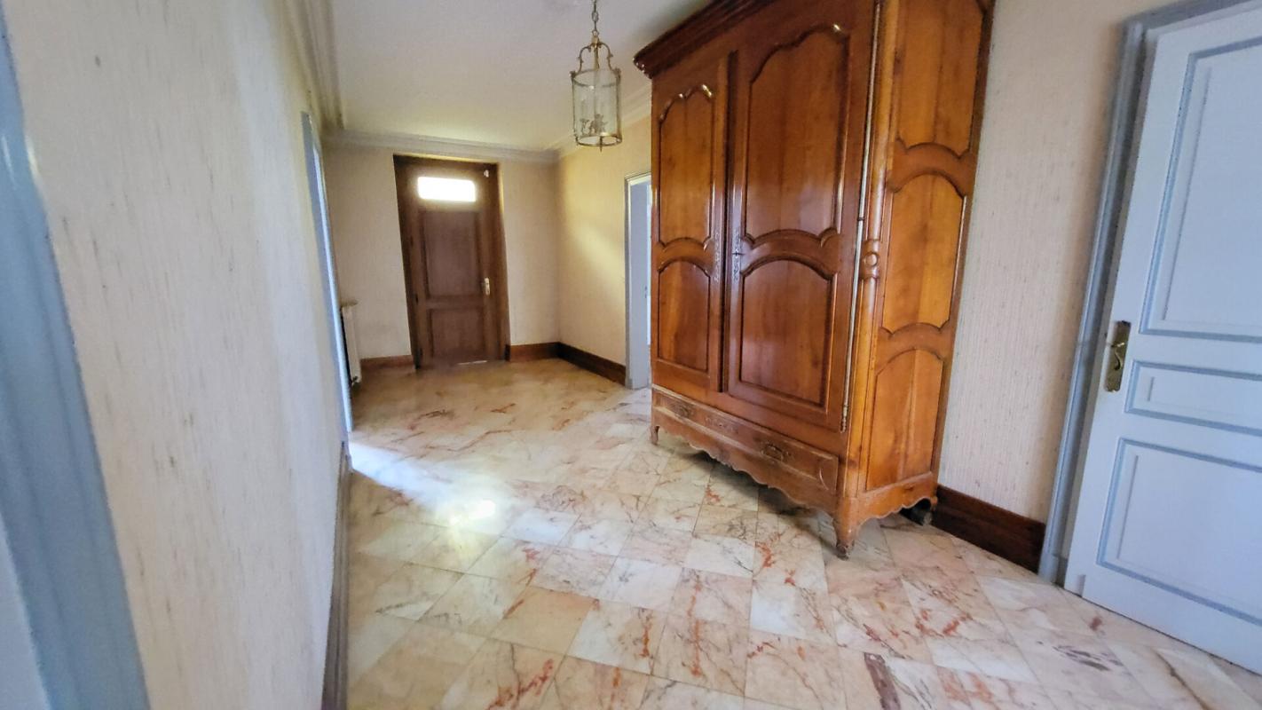 VILLEFRANCHE-DE-LONCHAT Maison de village en pierres de 240 m²  plus un appartement f 4 à Villefranche De Lonchat 24610 8