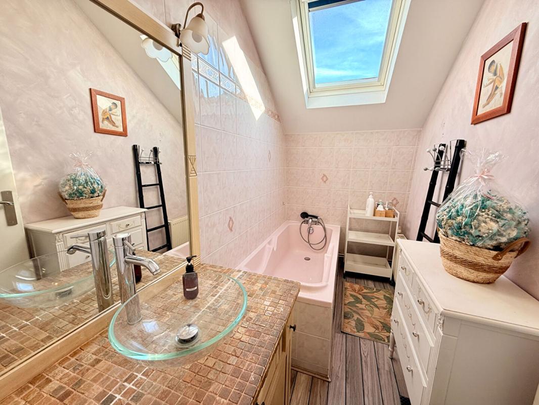 AUXERRE Appartement Auxerre 3 pièces 75 m² (50 m² carrez) Hyper-centre 7