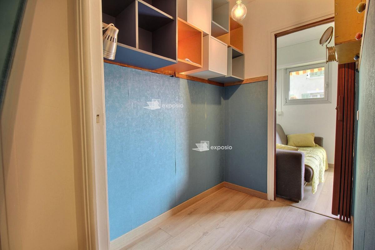 BANDOL Coquet studio expo SUD centre Bandol - 170 000 8
