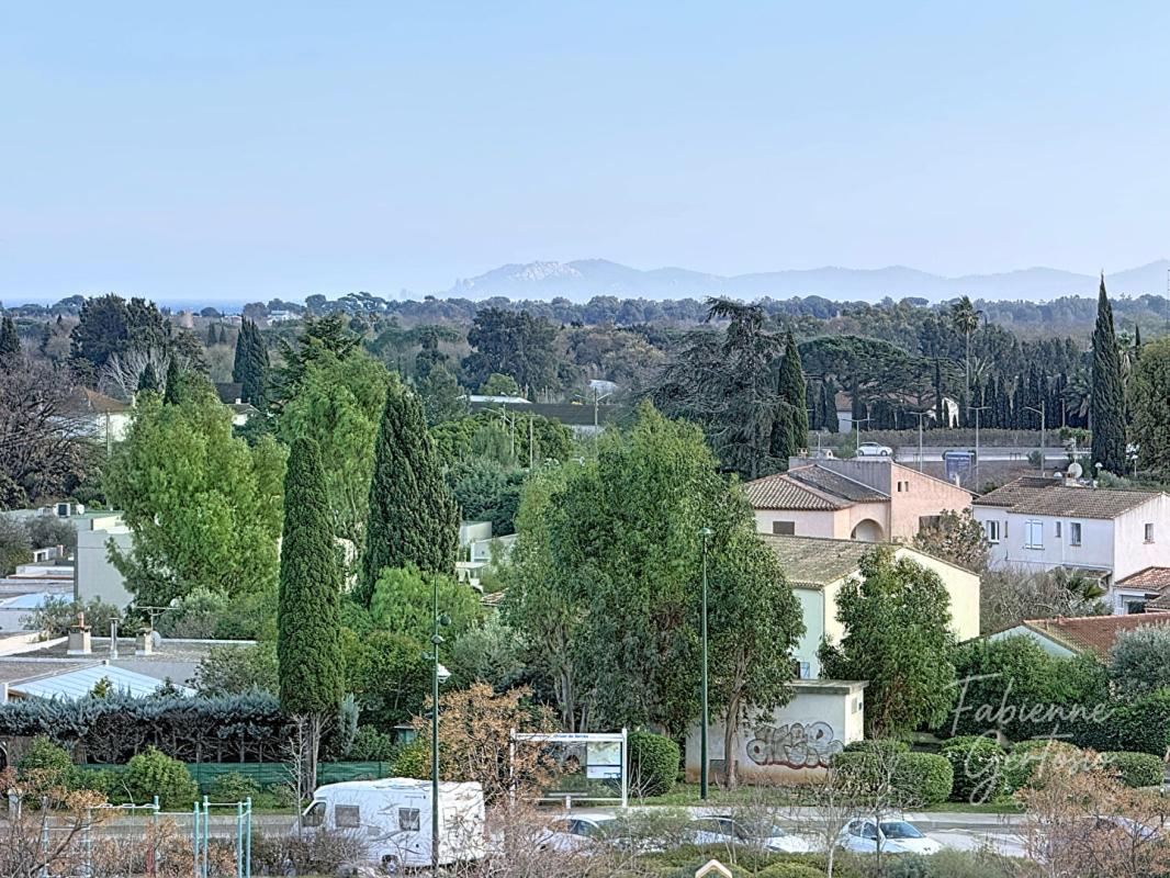 HYERES HYERES EST ! T3 de 84m2 avec cave et garage double 1